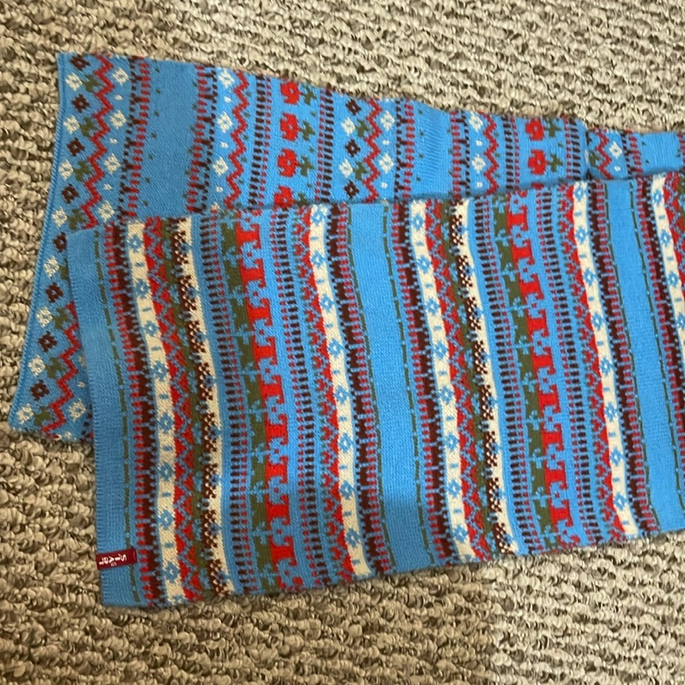 Levi’s Scarf